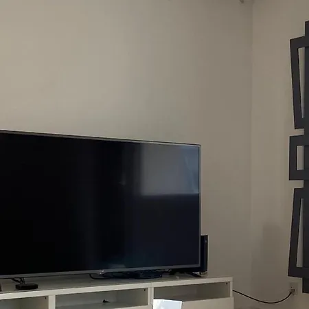 Luxury With Air Conditioning & Jaccuzzi Near Frankfurt Wiesbaden Apartmán *