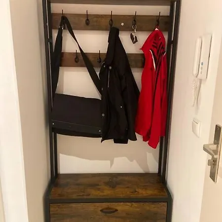 Luxury With Air Conditioning & Jaccuzzi Near Frankfurt Wiesbaden