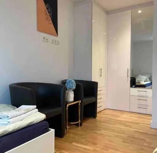 Luxury With Air Conditioning & Jaccuzzi Near Frankfurt Wiesbaden Apartament Hofheim am Taunus