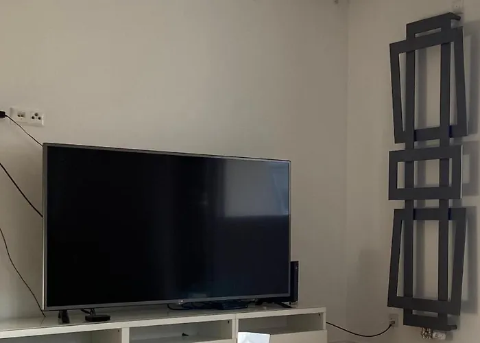 Luxury With Air Conditioning & Jaccuzzi Near Frankfurt Wiesbaden Apartament *