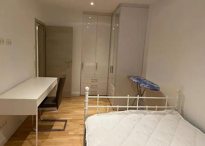 Luxury With Air Conditioning & Jaccuzzi Near Frankfurt Wiesbaden * Hofheim am Taunus