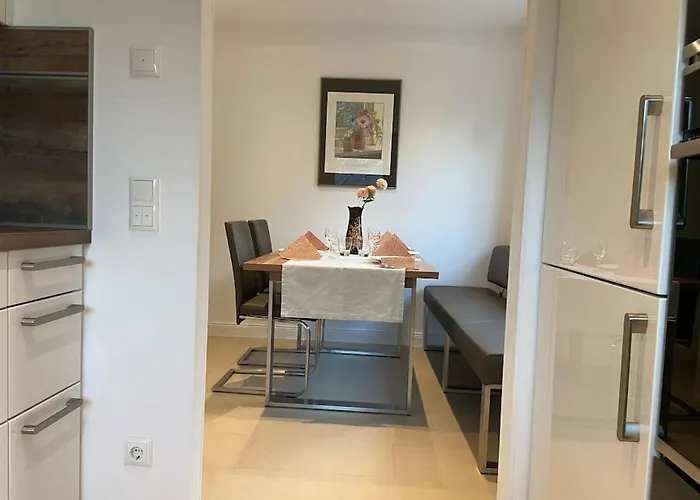 Luxury With Air Conditioning & Jaccuzzi Near Frankfurt Wiesbaden Apartament *