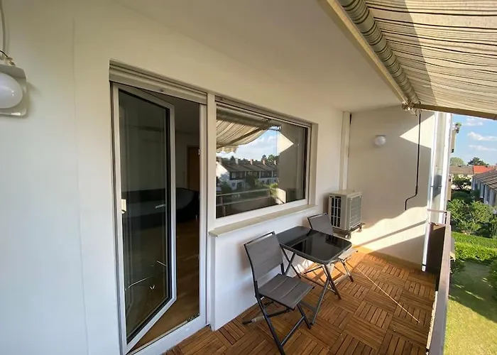 Luxury With Air Conditioning & Jaccuzzi Near Frankfurt Wiesbaden Apartament Hofheim am Taunus